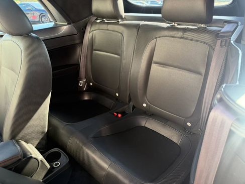 Used 2013 Volkswagen Beetle TDI FWD image 40