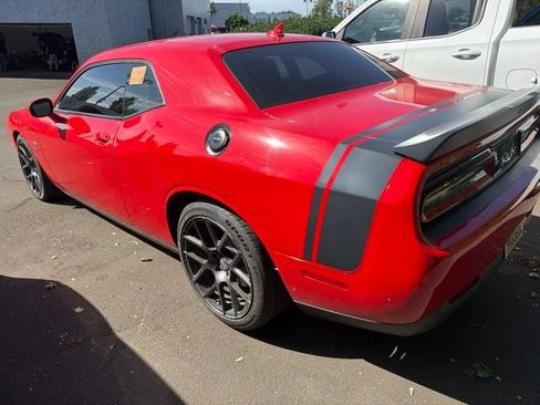 Used 2016 Dodge Challenger R/T Scat Pack w/ Leather Interior Group RWD image 3