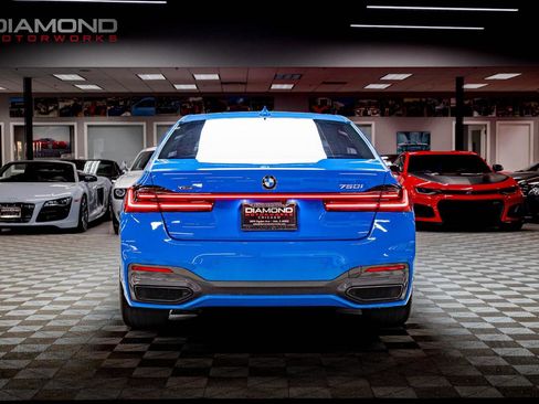 Used 2021 BMW 750i xDrive w/ Executive Package image 29