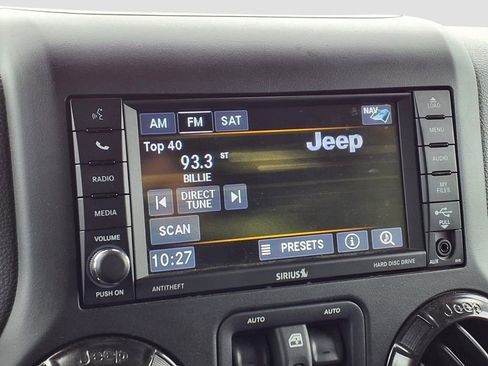 Used 2018 Jeep Wrangler Unlimited Rubicon AWD/4WD image 12