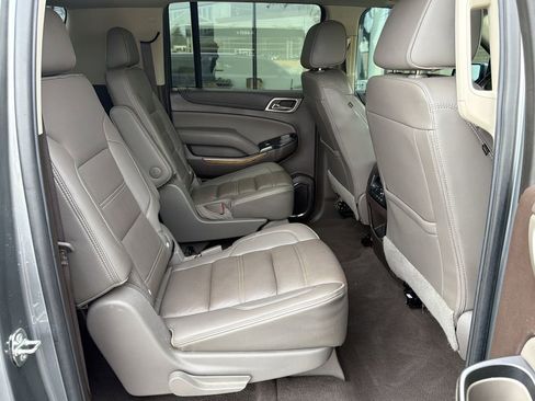 Used 2020 GMC Yukon XL Denali w/ Denali Ultimate Package image 15