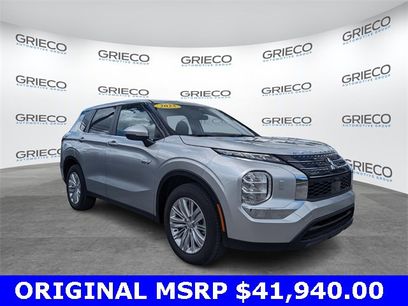 Used 2025 Mitsubishi Outlander ES