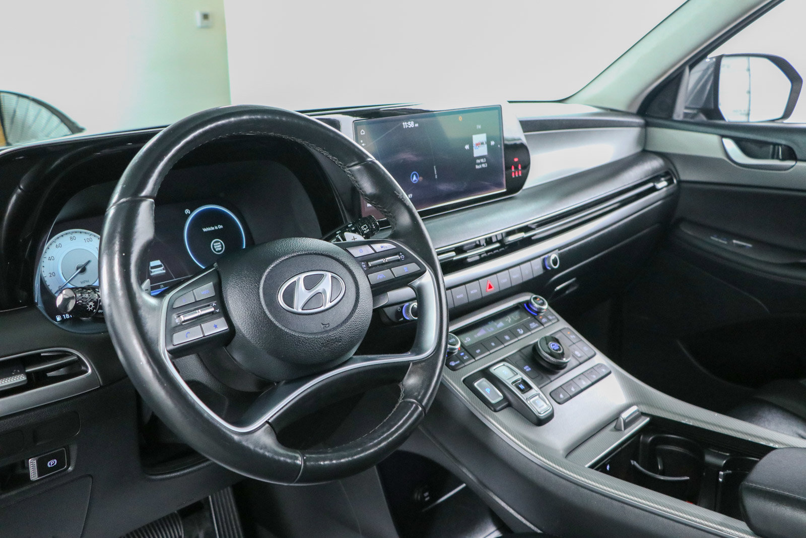 Used 2024 Hyundai Palisade SEL w/ Premium Package FWD image 23