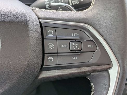 Used 2023 Jeep Grand Cherokee Limited w/ Trailer Tow Prep Group (B) RWD image 28