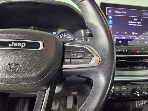 Certified 2022 Jeep Compass Latitude image 18