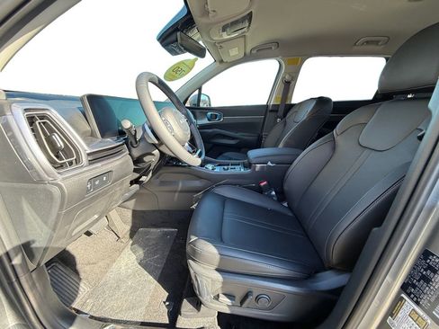 New 2025 Kia Sorento EX image 9