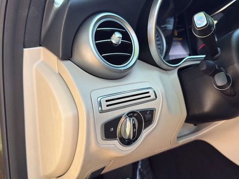 Used 2015 Mercedes-Benz C 300 4MATIC Sedan image 30