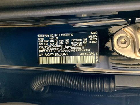 Certified 2025 Porsche Cayenne image 36