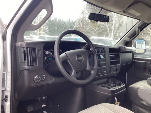 New 2025 Chevrolet Express 2500 Work Van image 22