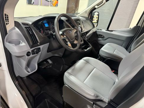 Used 2016 Ford Transit 150 130 Medium Roof image 31