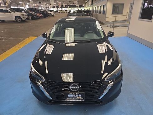 Used 2025 Nissan Sentra SV w/ All-Weather Package FWD image 16