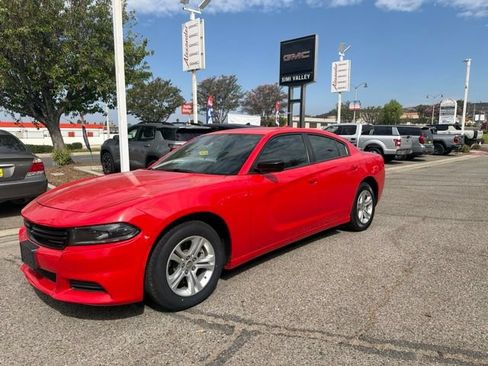 Used 2023 Dodge Charger SXT RWD image 2