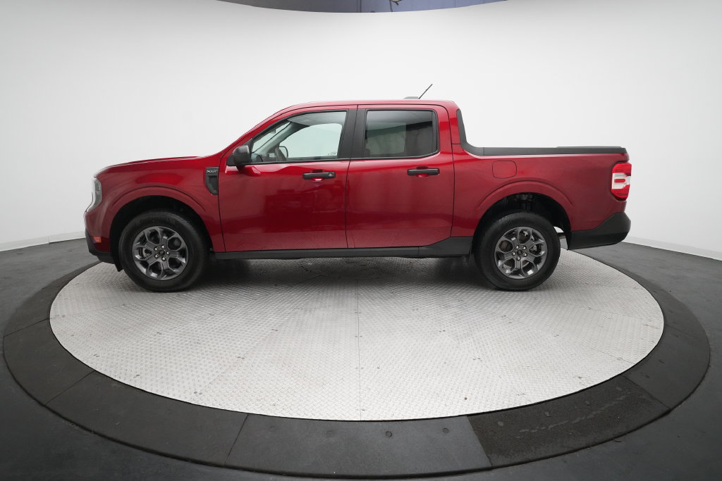 Used 2025 Ford Maverick XLT w/ Equipment Group 301A AWD/4WD image 23