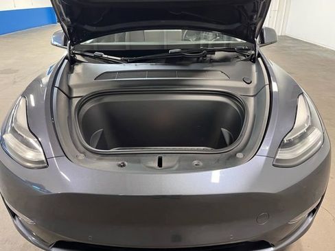 Used 2021 Tesla Model Y Long Range image 8