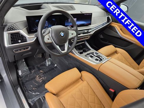 Used 2024 BMW X7 xDrive40i w/ Premium Package image 29