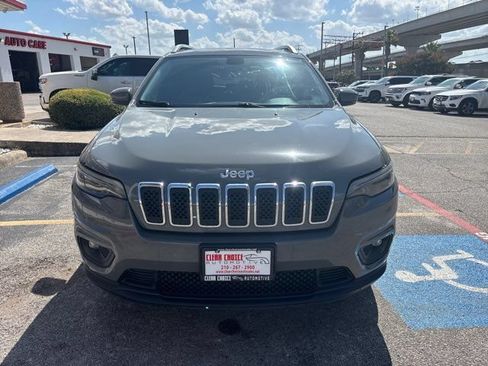 Used 2020 Jeep Cherokee Latitude Plus FWD image 2
