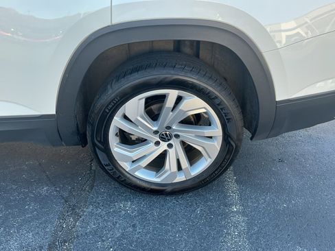 Certified 2023 Volkswagen Atlas SE image 26