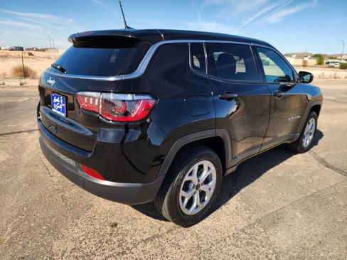 Used 2025 Jeep Compass Sport AWD/4WD image 5