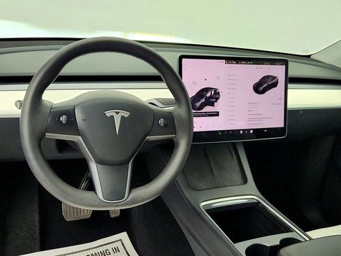 Used 2023 Tesla Model Y Long Range AWD/4WD image 12