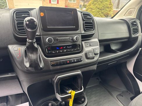 Used 2023 RAM ProMaster 2500 w/ Convenience Group image 12