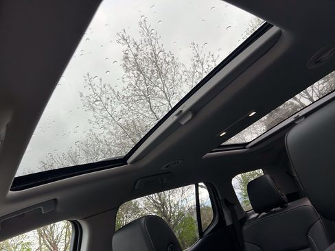 Used 2019 GMC Acadia SLT w/ Black Edition AWD/4WD image 11