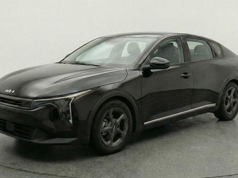 Used 2025 Kia K4 FWD image 3