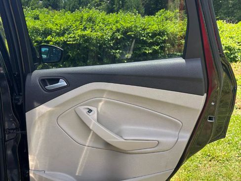 Used 2014 Ford Escape SE AWD/4WD image 24