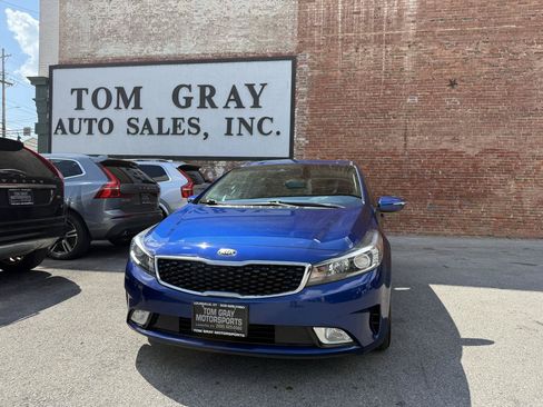 Used 2018 Kia Forte S w/ S Technology Plus Package FWD image 1
