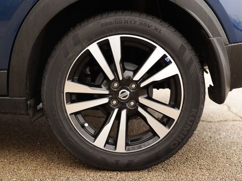 Used 2020 Nissan Kicks SV w/ Exterior Package image 31