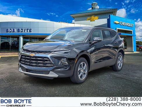 New 2026 Chevrolet Blazer LT w/ LPO, Floor Liner Package FWD image 1