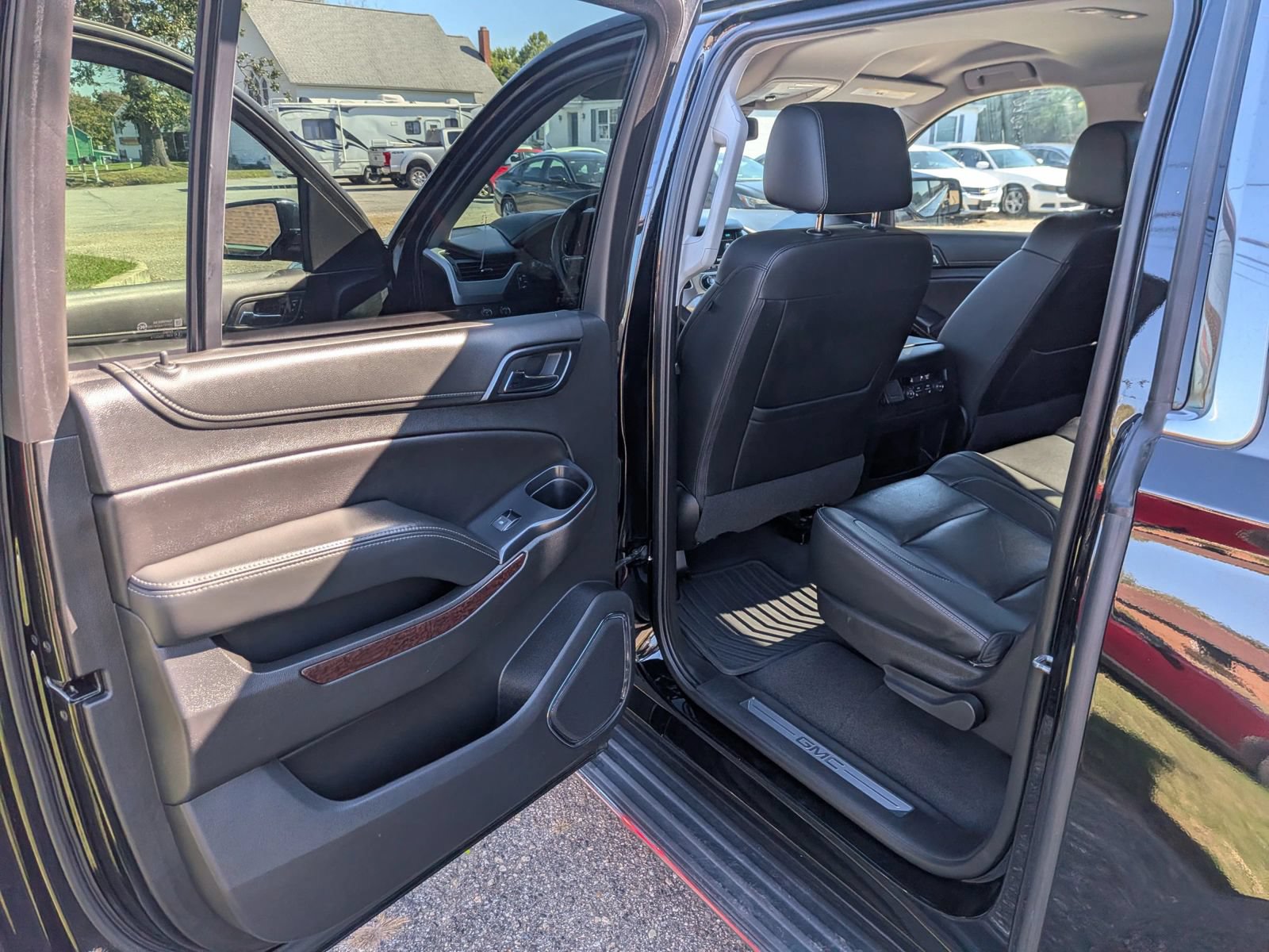 Used 2020 GMC Yukon XL SLT AWD/4WD image 31