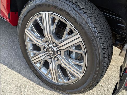 Used 2025 Toyota Sequoia Capstone image 22