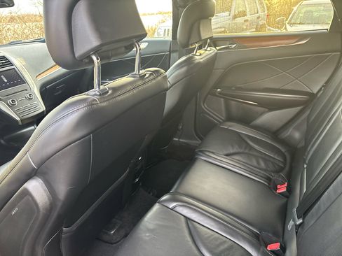 Used 2017 Lincoln MKC Reserve image 15