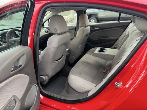 Used 2016 Chevrolet Cruze LT image 3