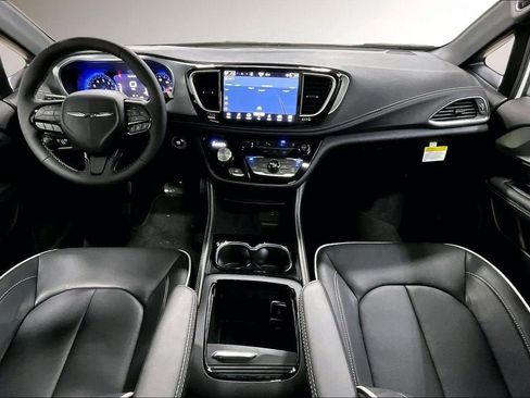 New 2026 Chrysler Pacifica Limited w/ S Appearance Package FWD image 6