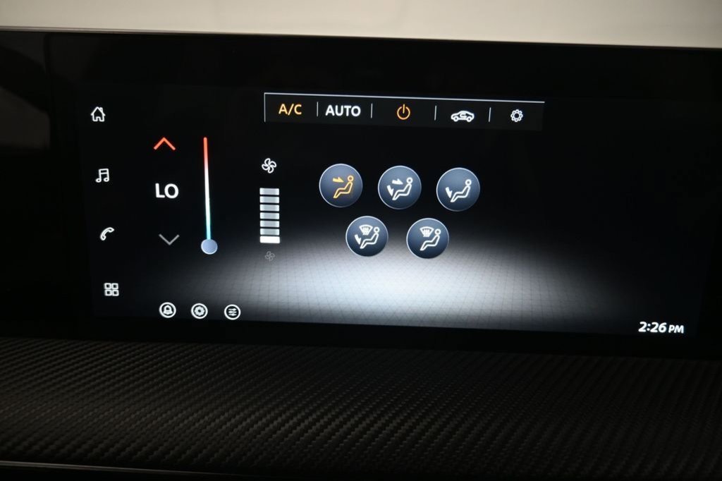 Used 2026 Nissan Kicks SR FWD image 40