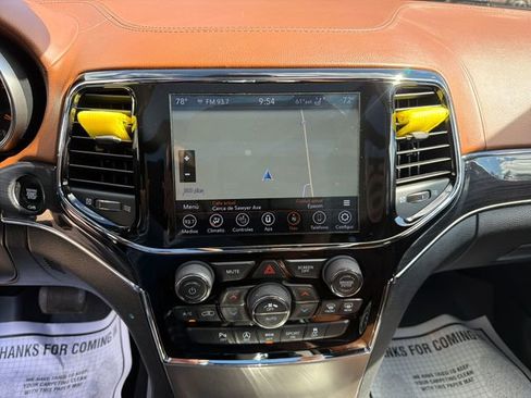 Used 2020 Jeep Grand Cherokee Overland AWD/4WD image 19