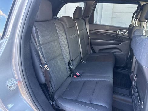 Used 2019 Jeep Grand Cherokee Laredo AWD/4WD image 16