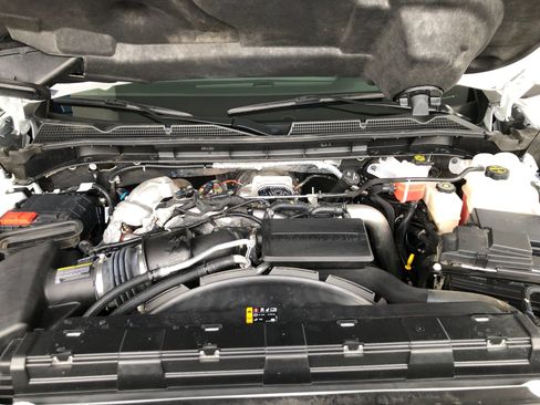 Used 2025 GMC Sierra 3500 AT4 w/ AT4 Premium Plus Package AWD/4WD image 3
