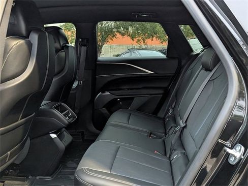 Used 2025 Cadillac Lyriq Sport image 25