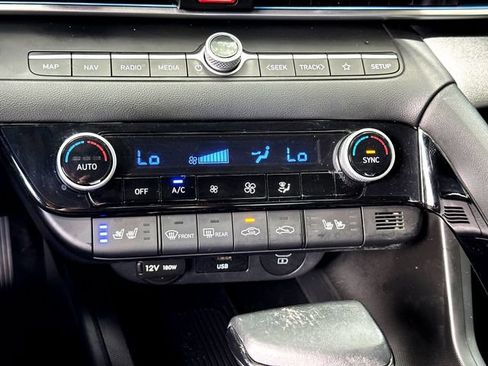 Used 2024 Hyundai Elantra Limited FWD image 18