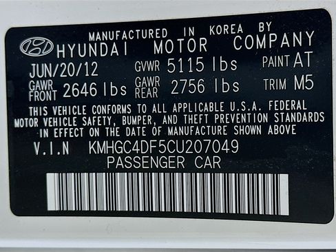 Used 2012 Hyundai Genesis 4.6 RWD image 12