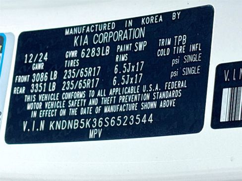 Used 2025 Kia Carnival FWD image 34