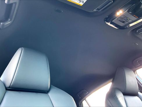 Certified 2024 Toyota Venza XLE image 14