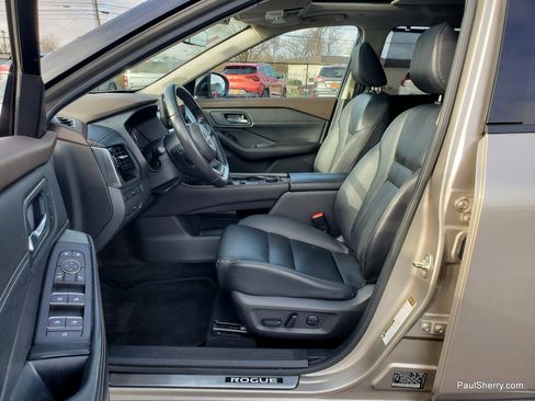 Used 2023 Nissan Rogue SL w/ SL Premium Package image 25