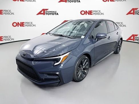 Certified 2025 Toyota Corolla SE FWD image 3