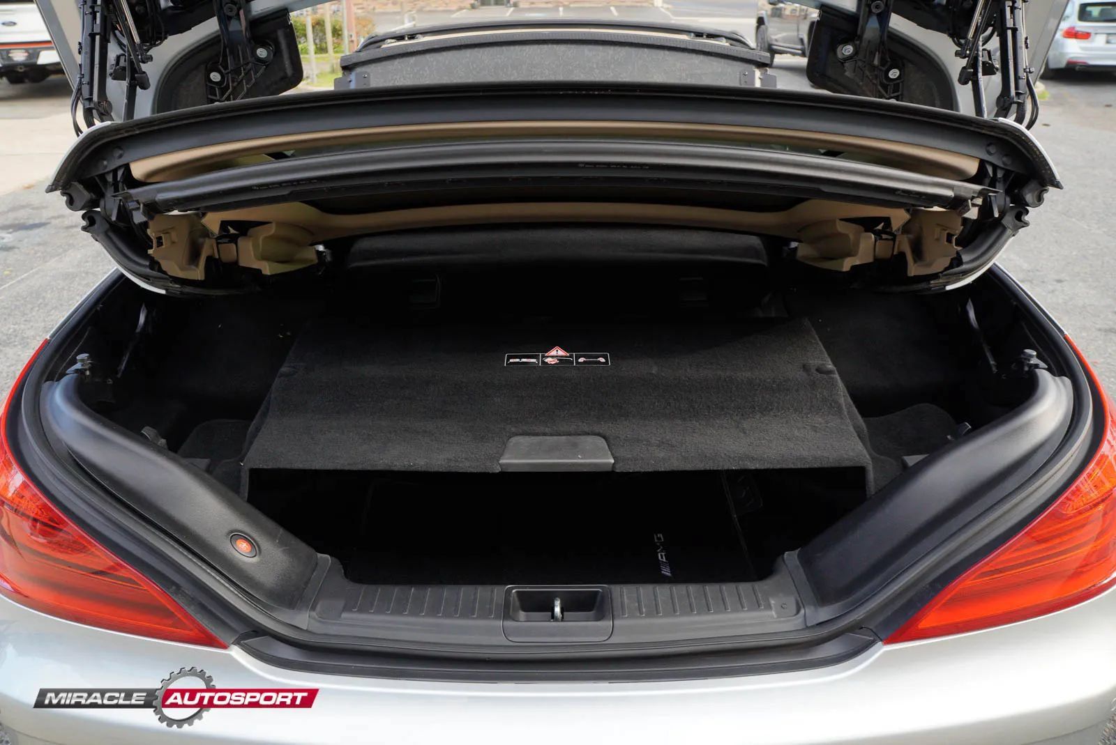 Used 2017 Mercedes-Benz SL 550 image 22