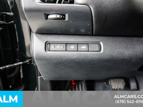 Used 2022 Nissan Pathfinder SL image 34