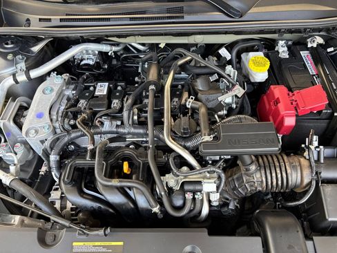 Used 2025 Nissan Sentra SV FWD image 32