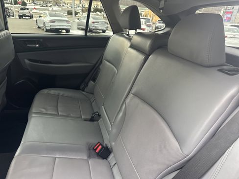 Used 2018 Subaru Outback 2.5i Limited image 26